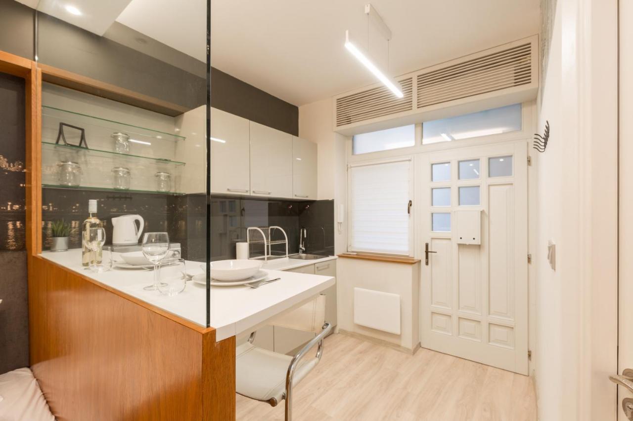 Retro Budapest Dream Suite Near The Danube Exterior photo